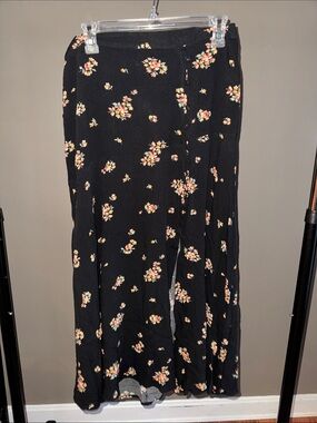 American Eagle Outfitters Black Maxi Skirt with Peach Floral Print